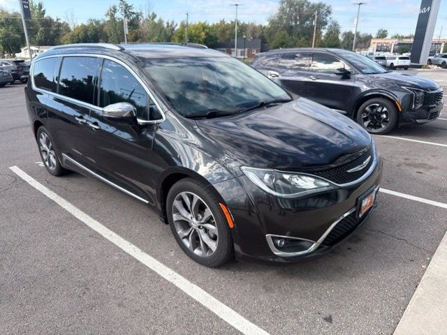 2017 CHRYSLER Pacifica
