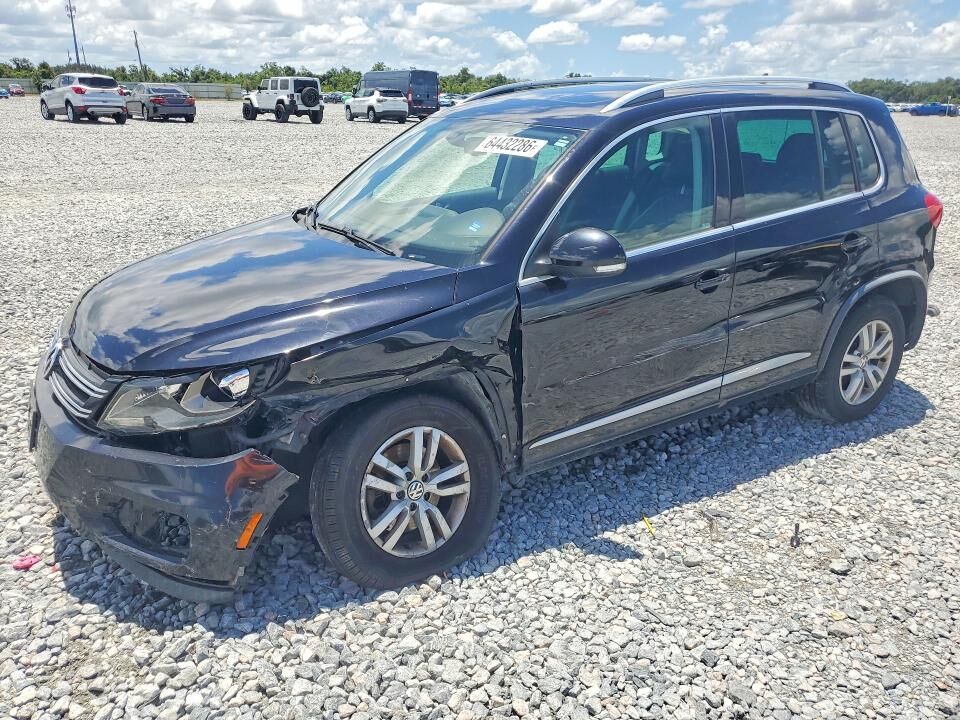 2017 VOLKSWAGEN Tiguan