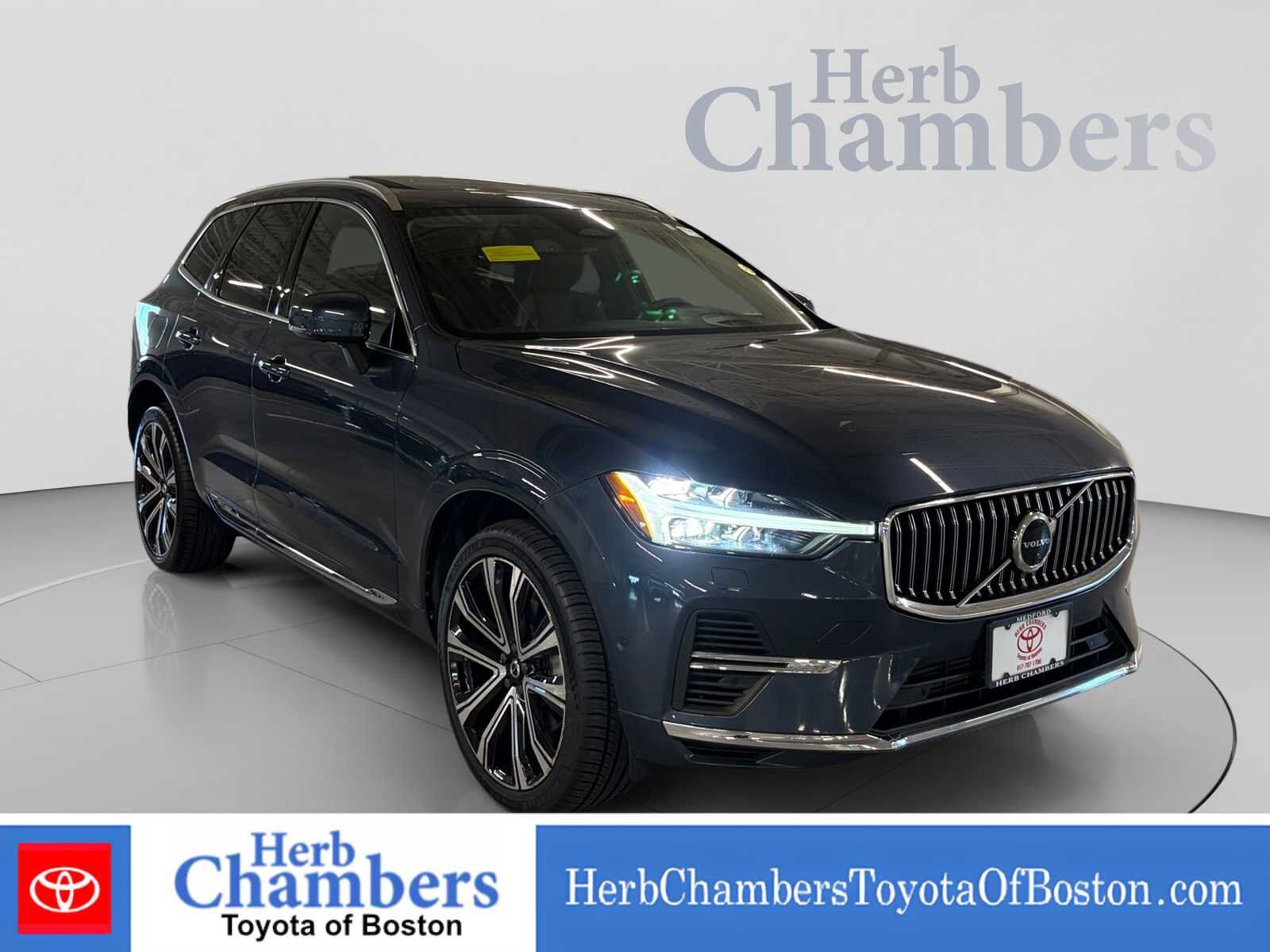 2023 VOLVO XC60