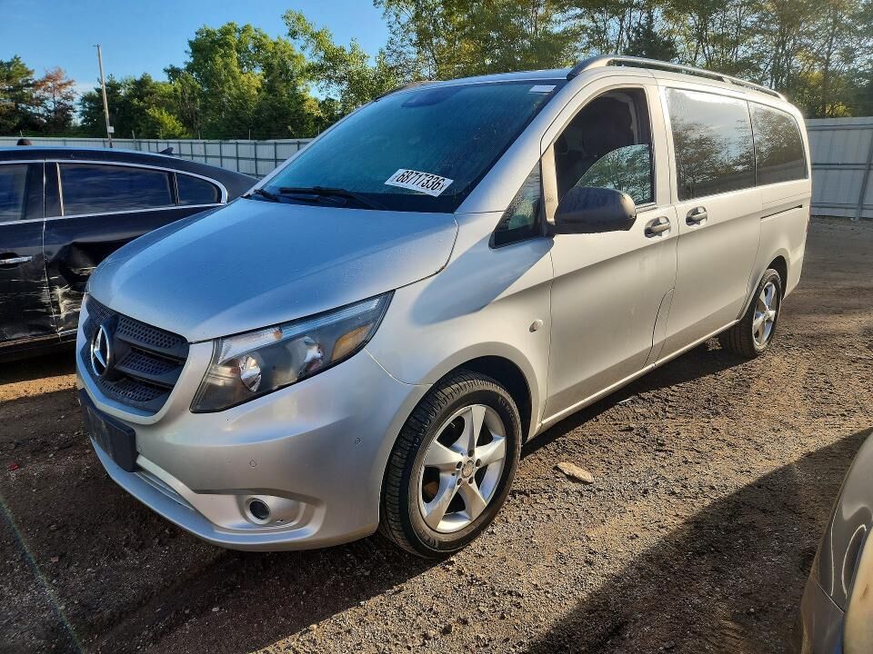 2016 MERCEDES-BENZ METRIS