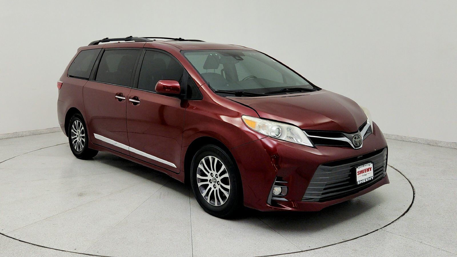 2019 TOYOTA Sienna