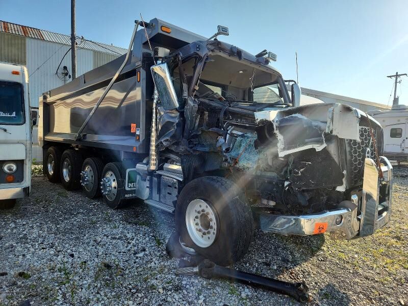 2025 VOLVO TRUCK VHD