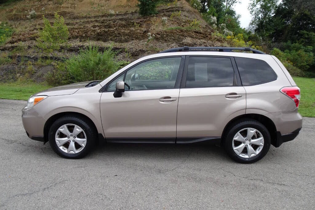 2015 SUBARU Forester