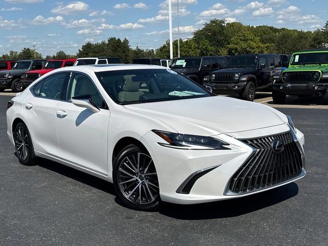 2024 LEXUS ES