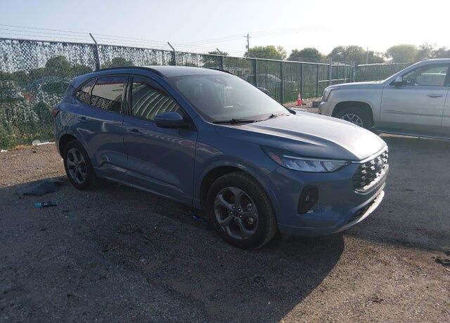 2024 FORD Escape
