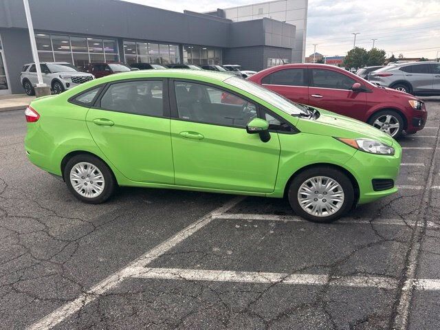 2014 FORD Fiesta