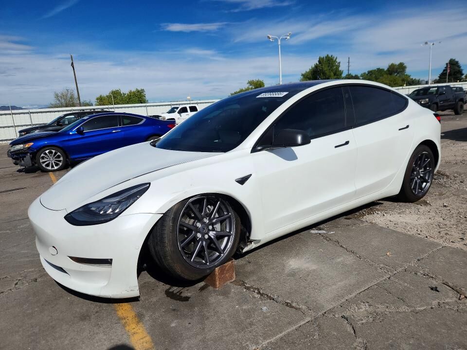 2018 TESLA Model 3