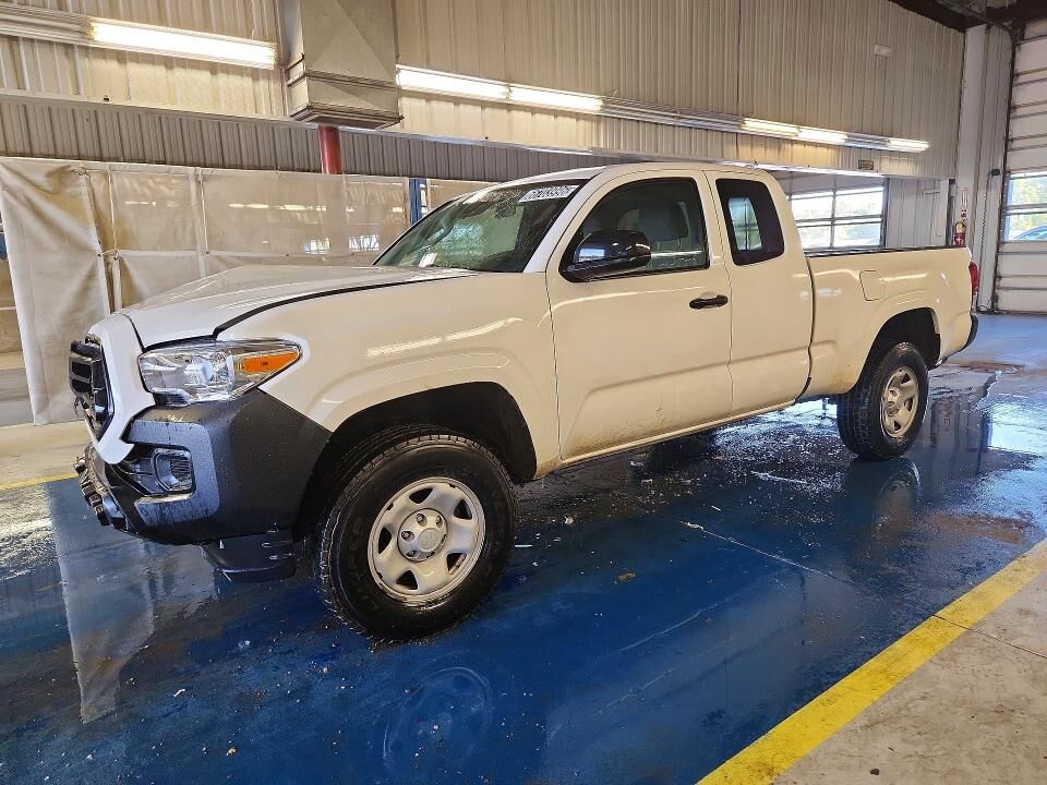 2020 TOYOTA Tacoma