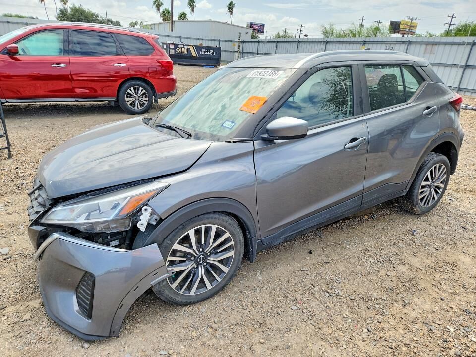 2023 NISSAN Kicks