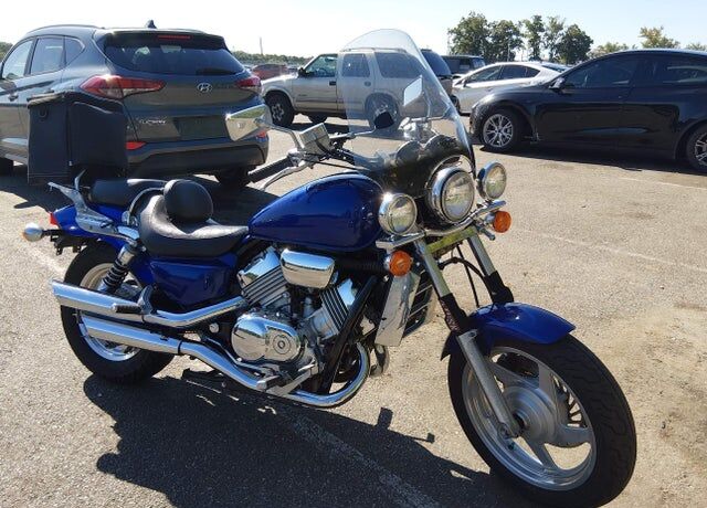 2003 HONDA VF750C