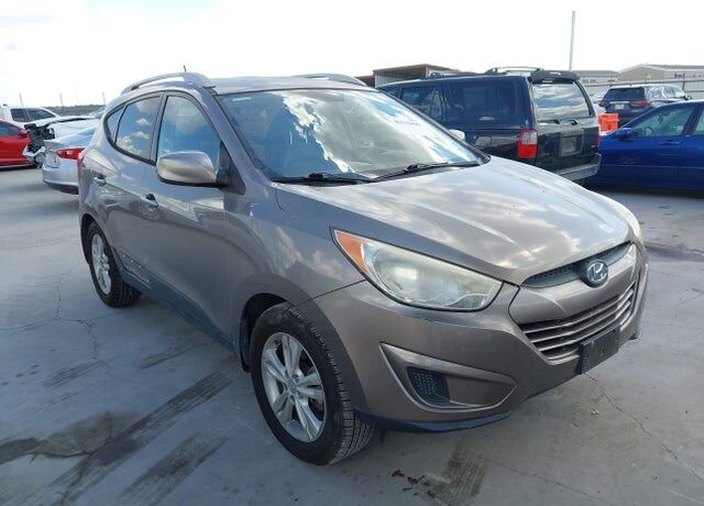 2011 HYUNDAI Tucson