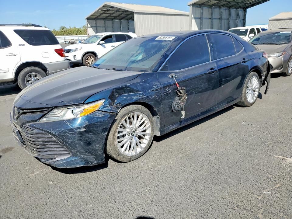 2018 TOYOTA Camry
