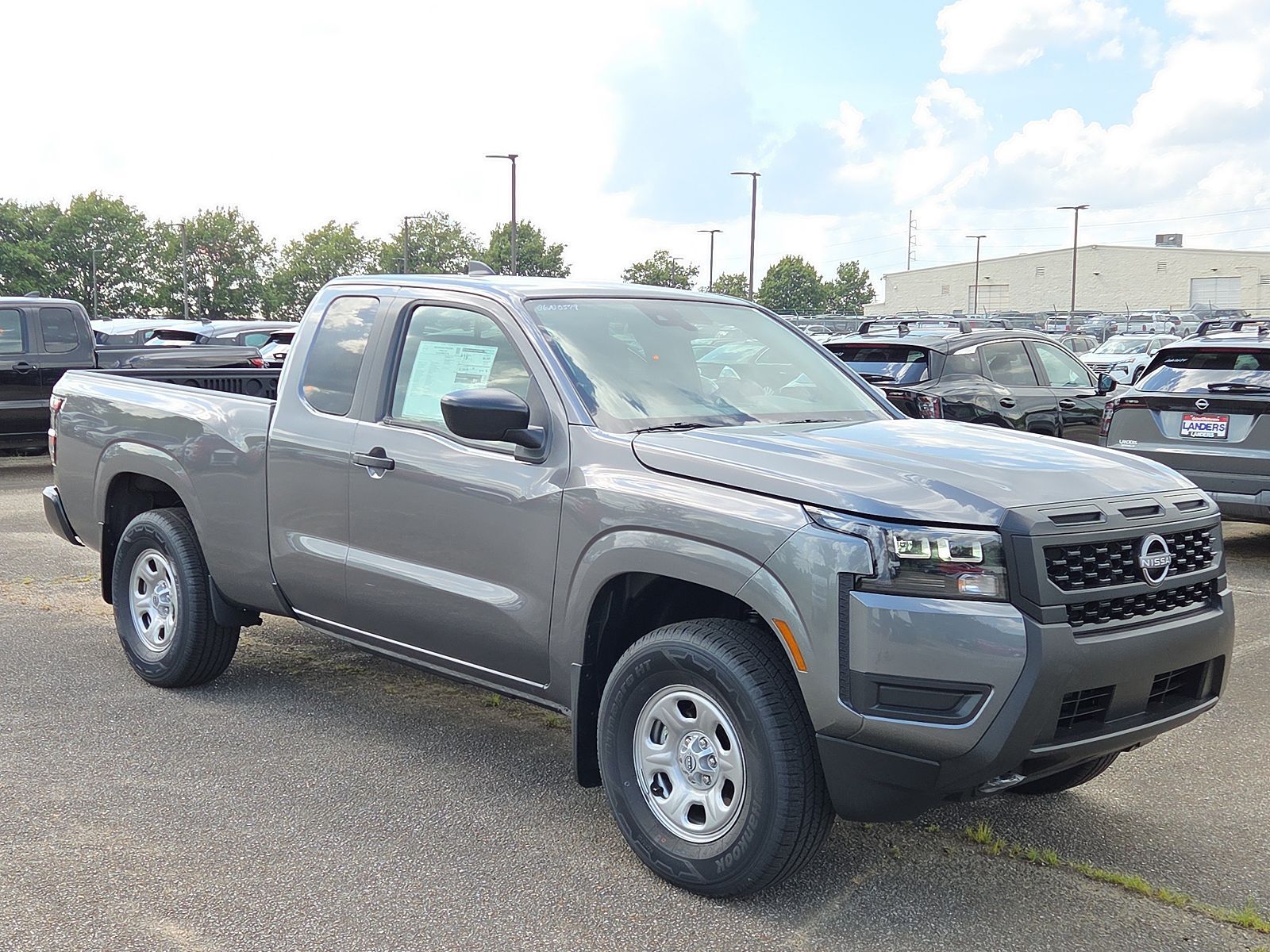 2026 NISSAN Frontier