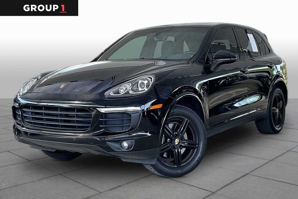 2017 PORSCHE Cayenne