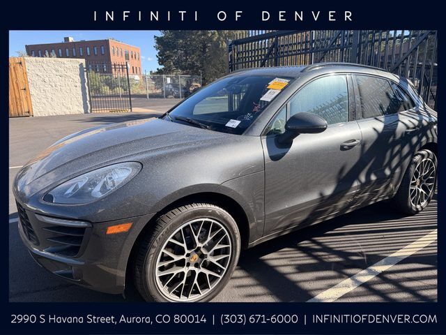 2018 PORSCHE Macan