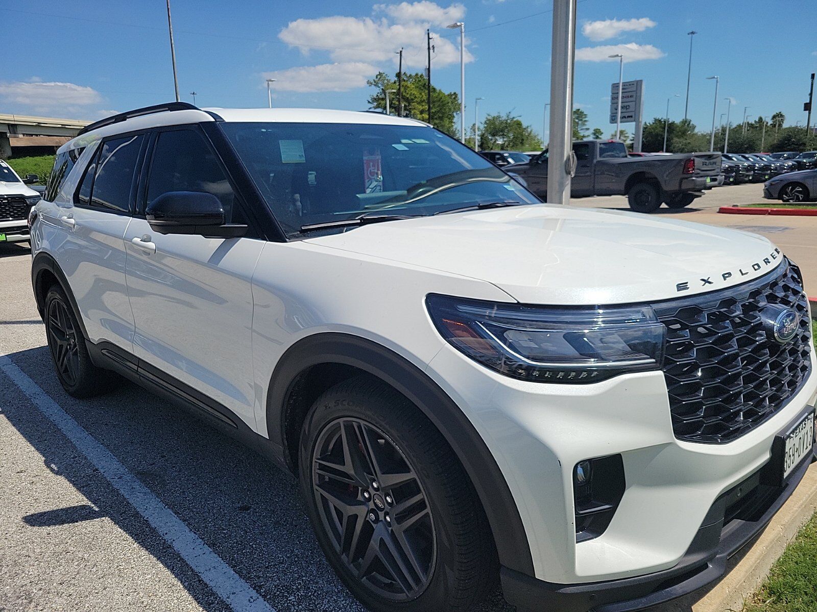 2025 FORD Explorer