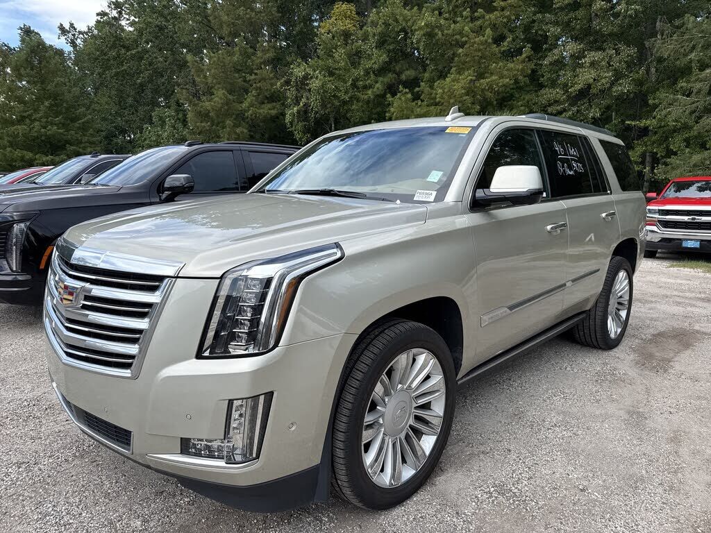 2017 CADILLAC Escalade