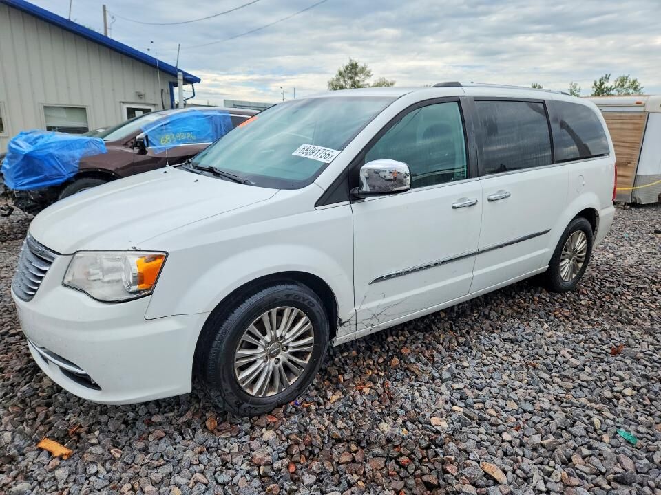 2015 CHRYSLER Town and Country