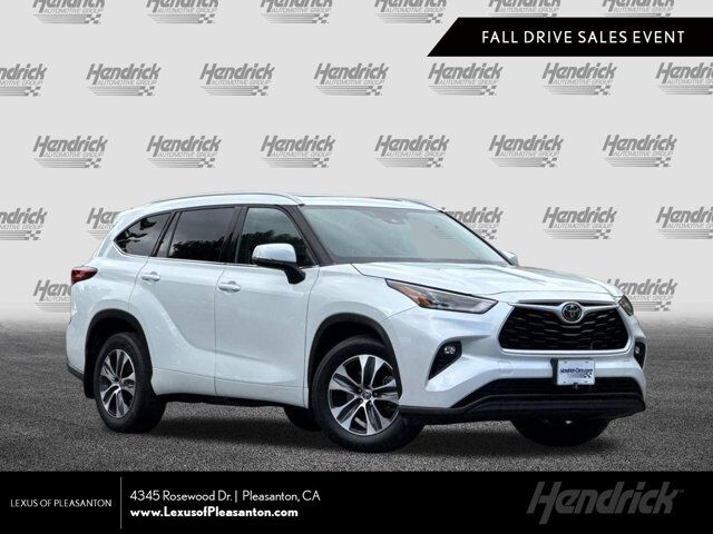 2022 TOYOTA Highlander