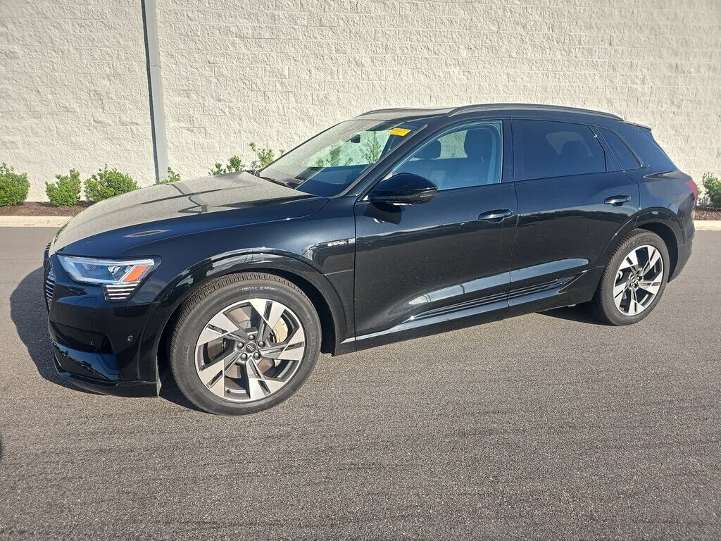 2021 AUDI e-tron