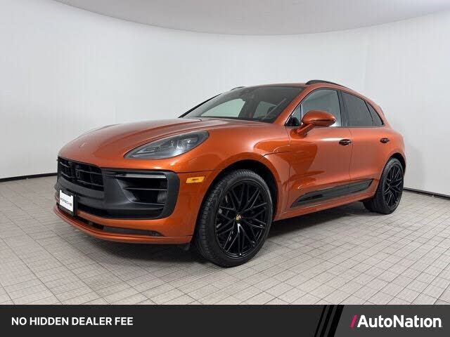 2024 PORSCHE Macan