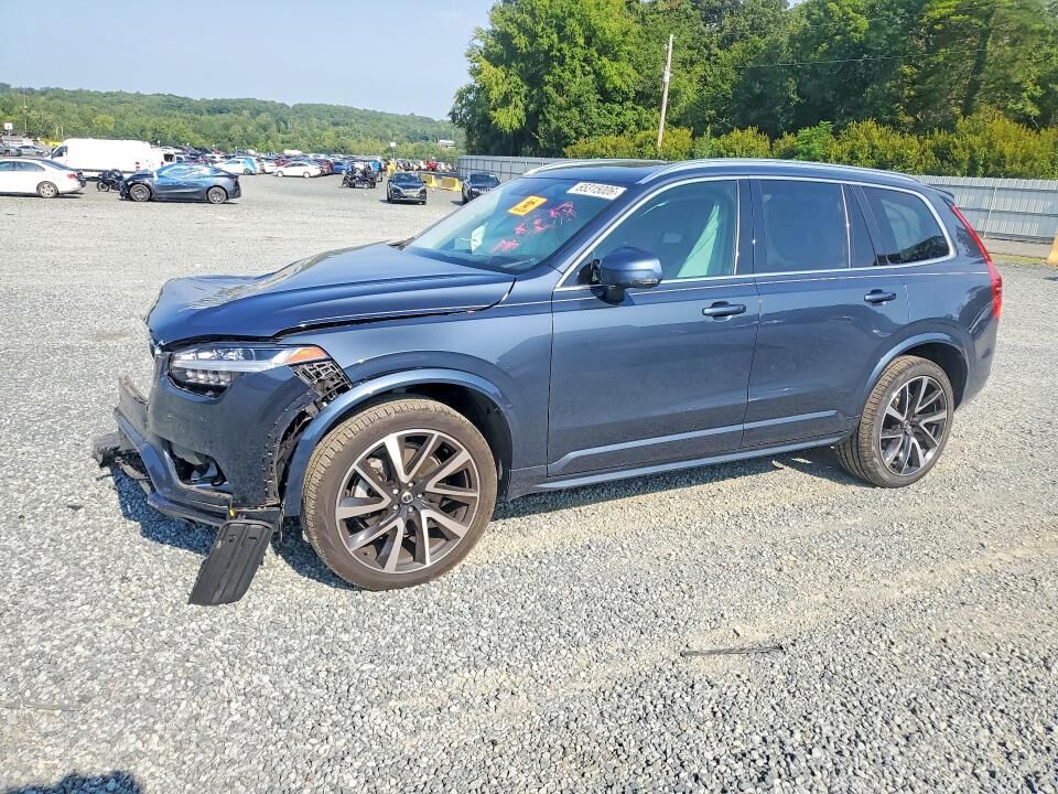 2022 VOLVO XC90