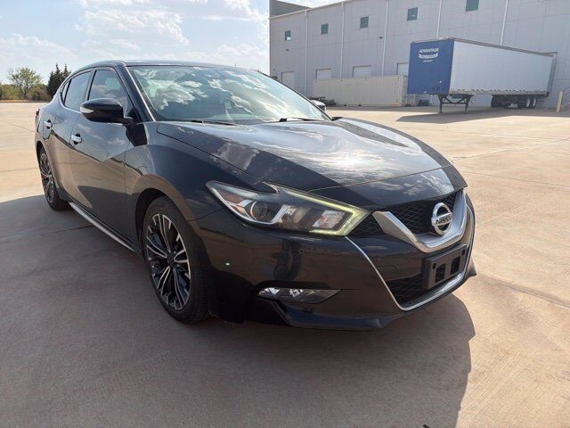 2017 NISSAN Maxima
