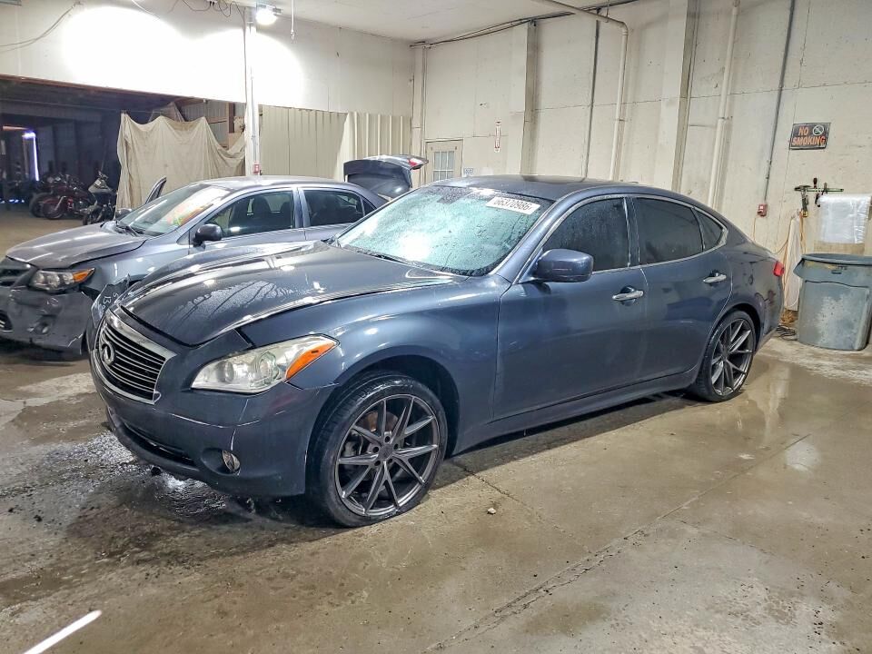 2011 INFINITI M37