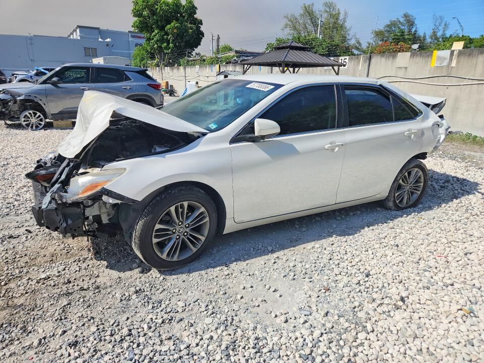 2017 TOYOTA Camry