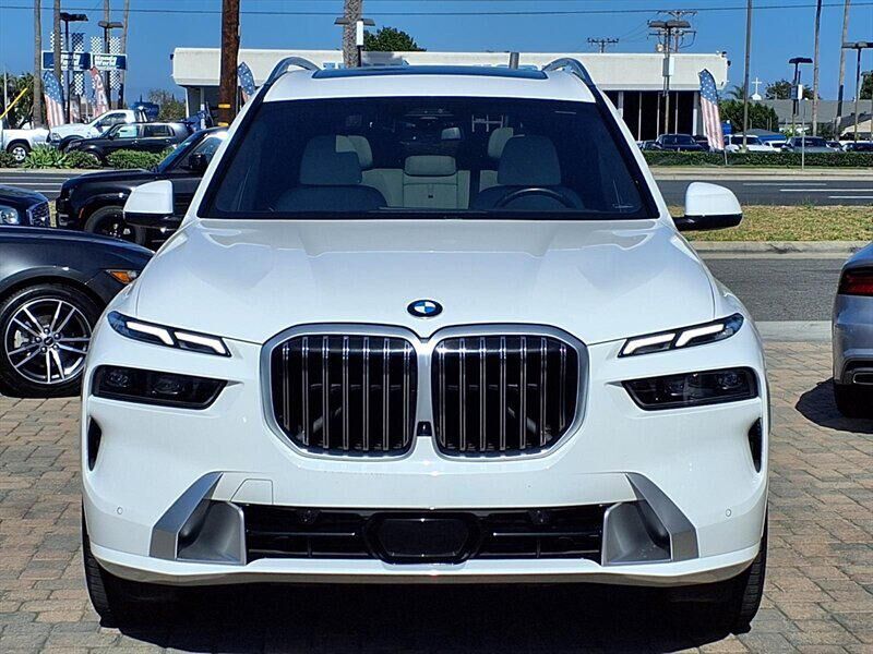 2024 BMW X7