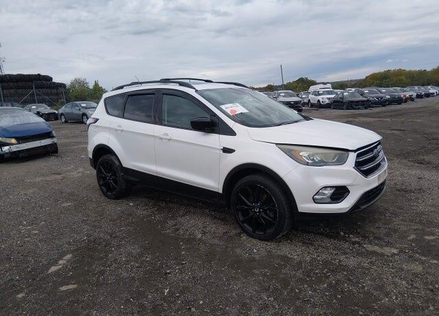 2017 FORD Escape