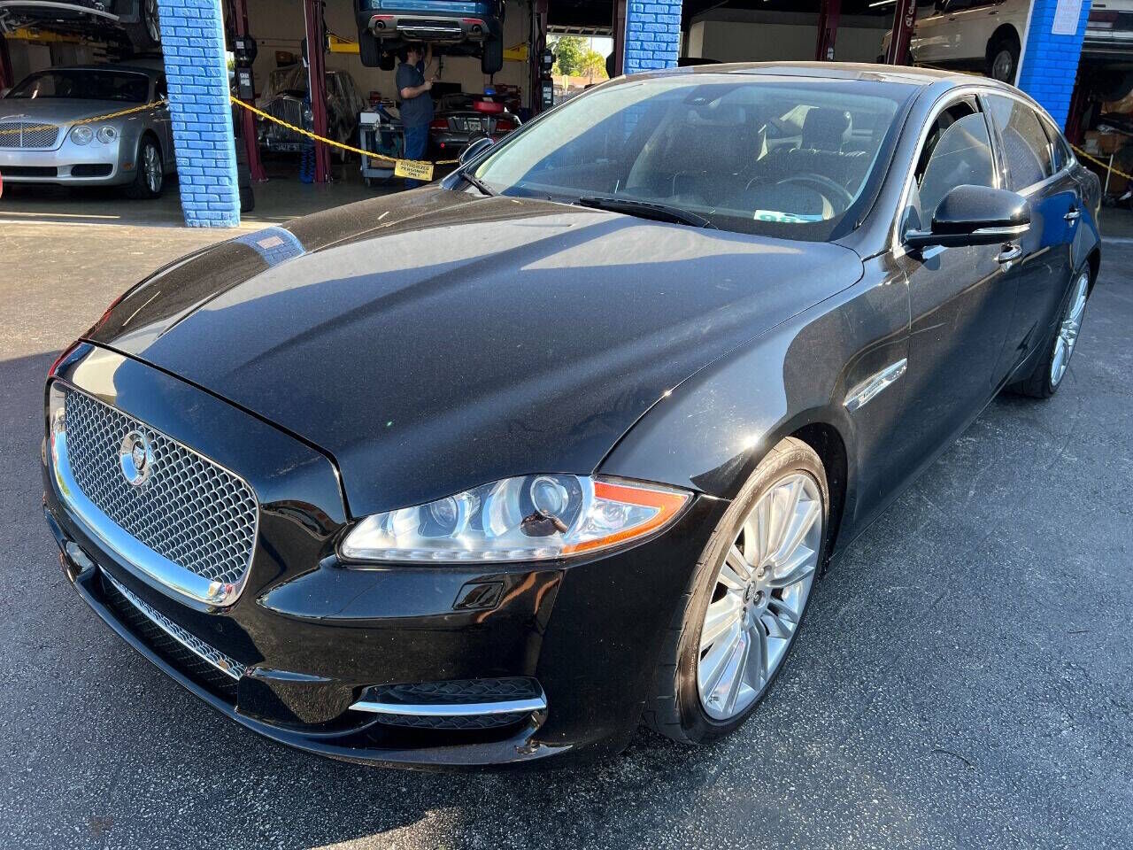 2012 JAGUAR XJ