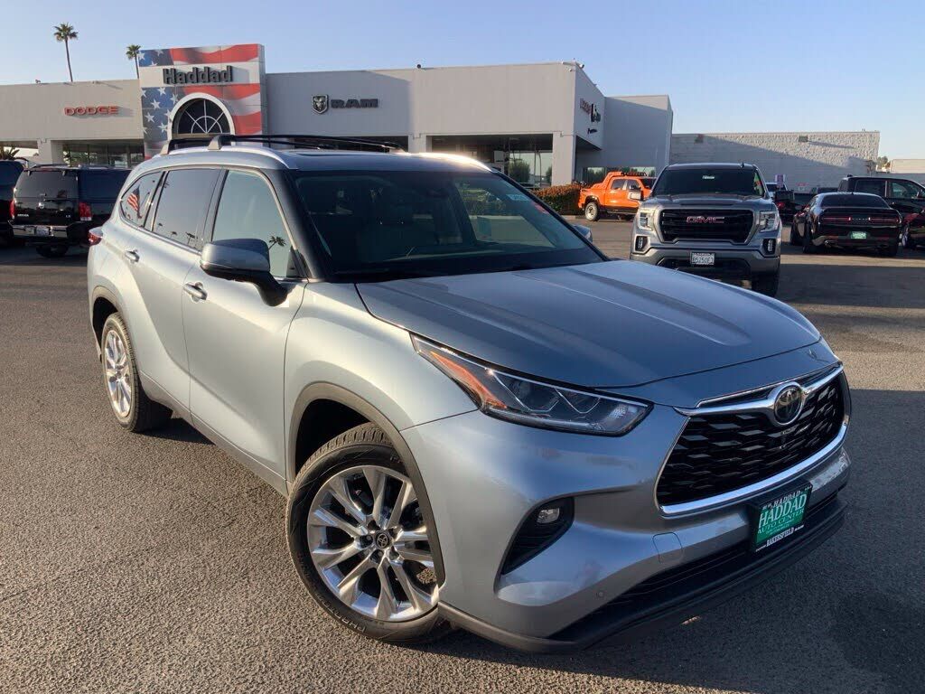 2020 TOYOTA Highlander