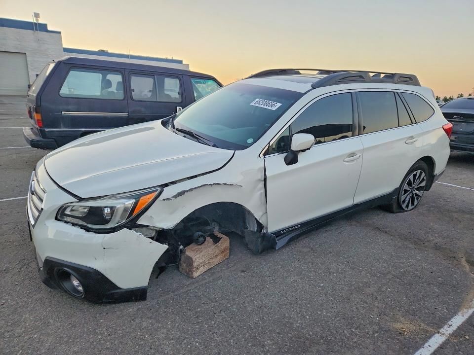 2016 SUBARU Outback
