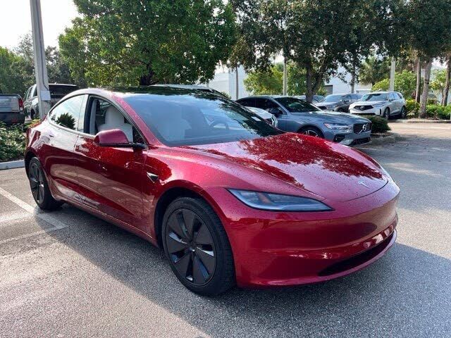 2025 TESLA Model 3