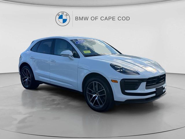 2023 PORSCHE Macan