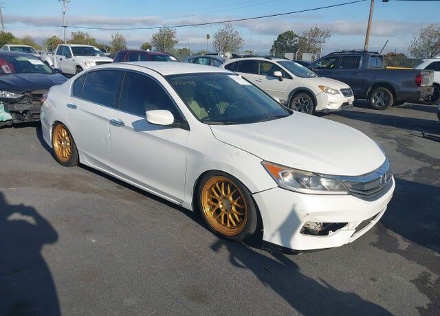 2017 HONDA Accord