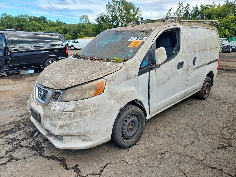 2014 NISSAN NV200