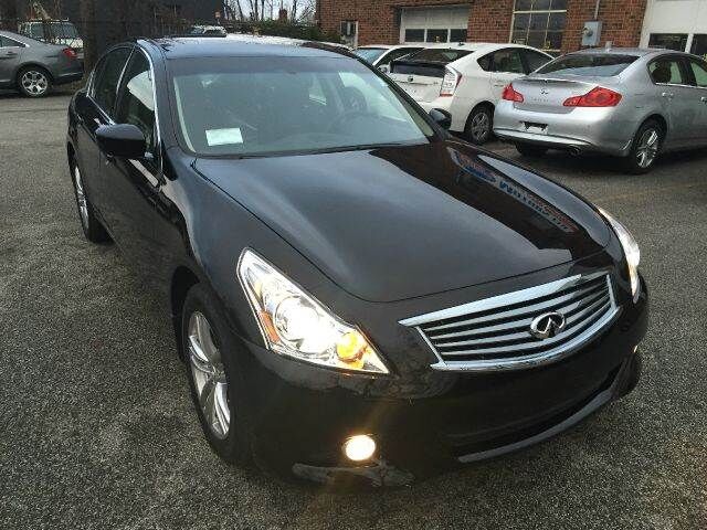 2013 INFINITI G37