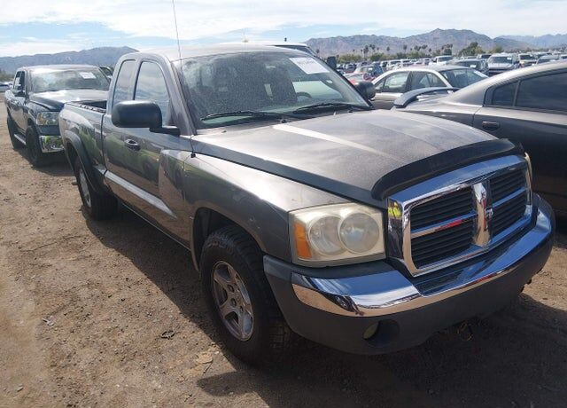2005 DODGE Dakota