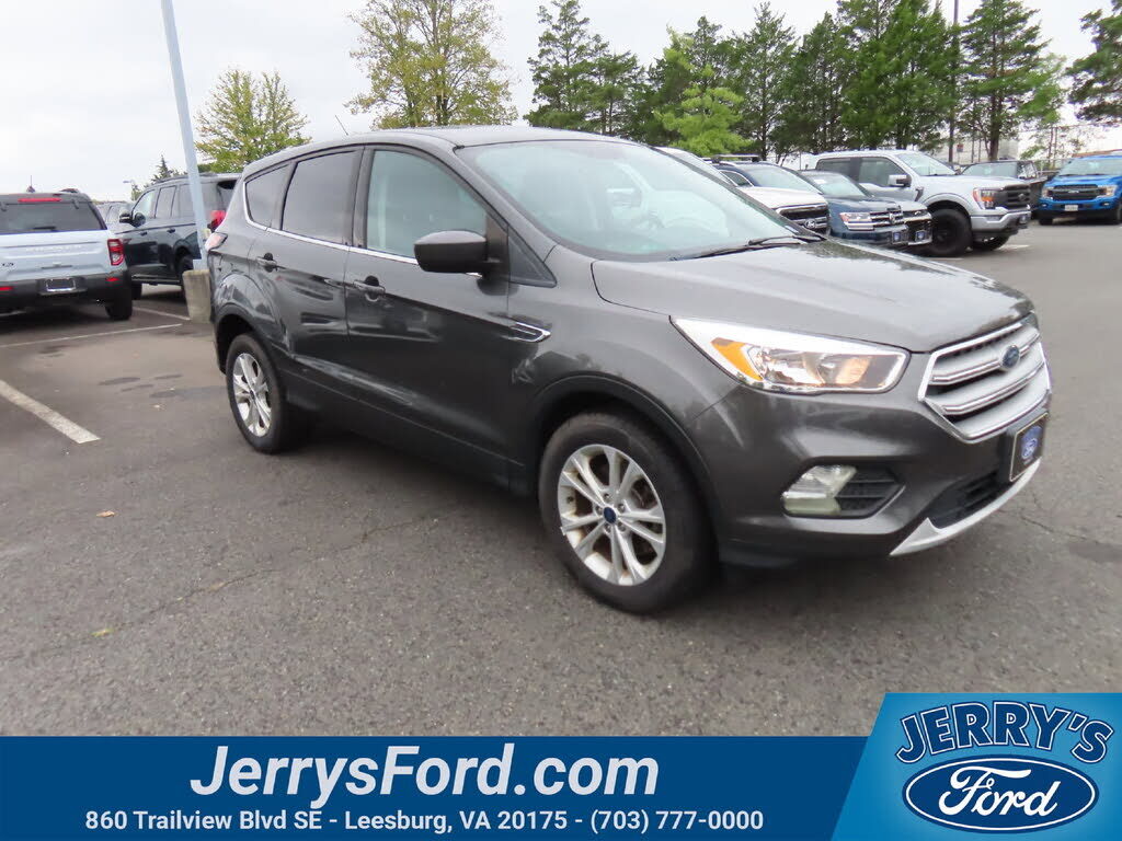 2017 FORD Escape