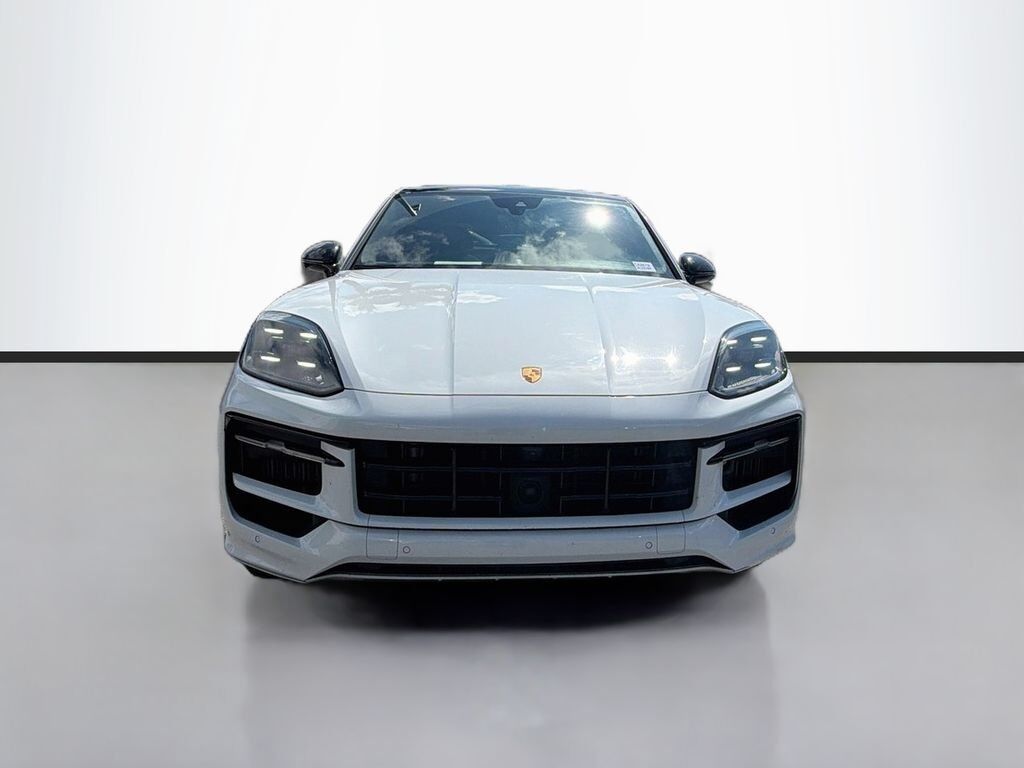 2024 PORSCHE Cayenne