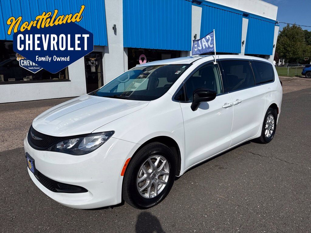 2024 CHRYSLER Voyager
