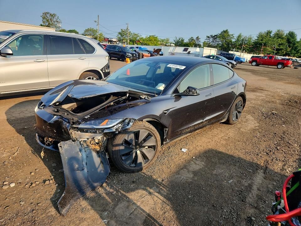 2025 TESLA Model 3