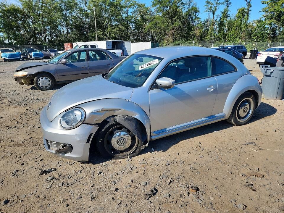2012 VOLKSWAGEN Beetle