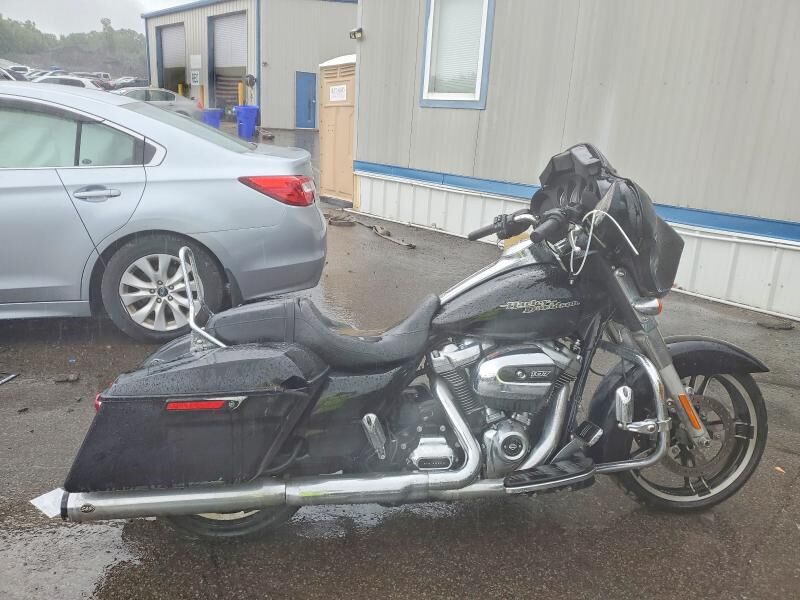 2017 HARLEY DAVIDSON FLHX / Street Glide
