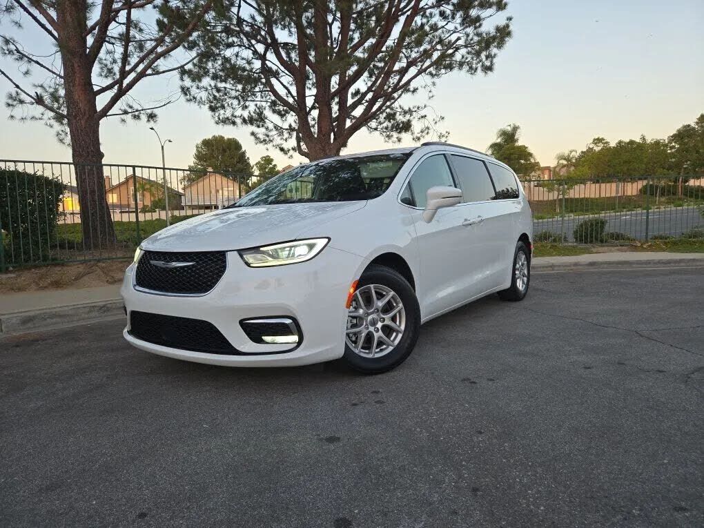 2022 CHRYSLER Pacifica