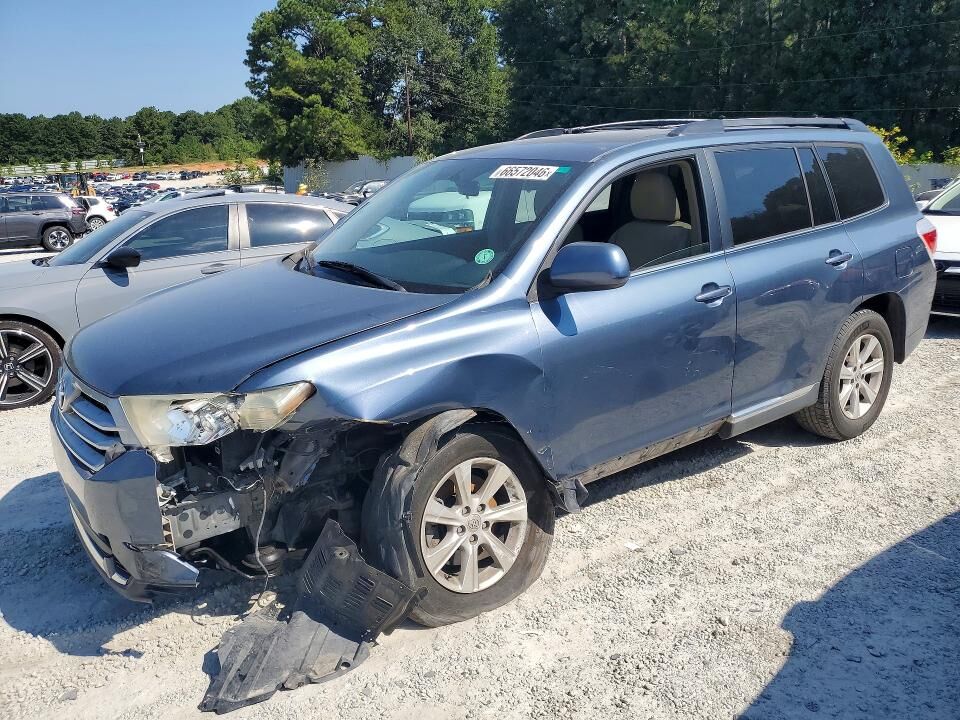 2013 TOYOTA Highlander