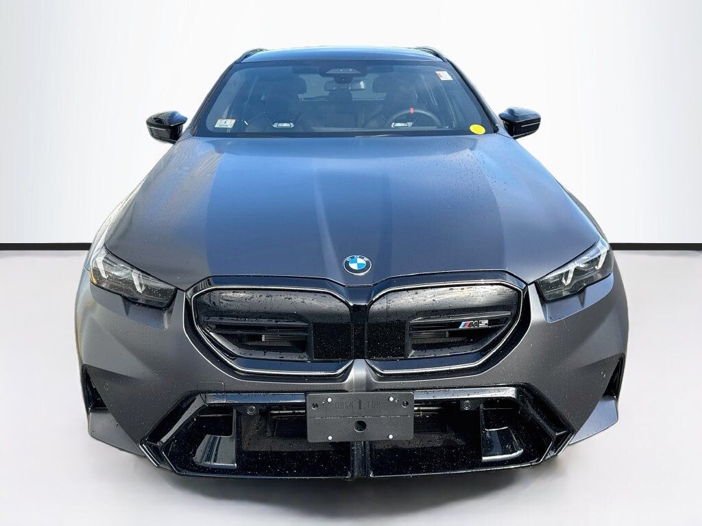 2025 BMW M5