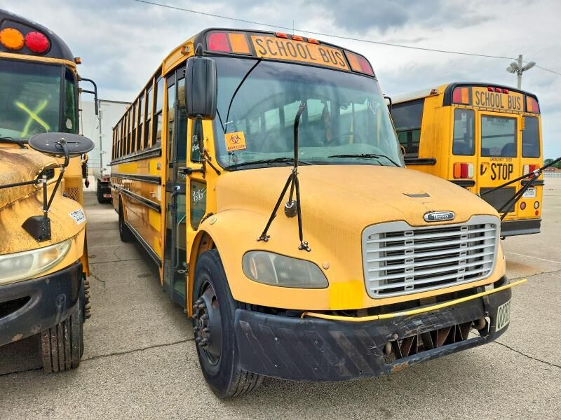2010 FREIGHTLINER B2 Bus Chassis